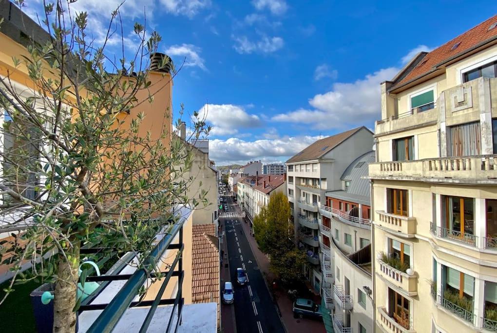 Ferienwohnung Toit-Terrasse Traversant Plein Centre 100M Du Lac Annecy Exterior foto