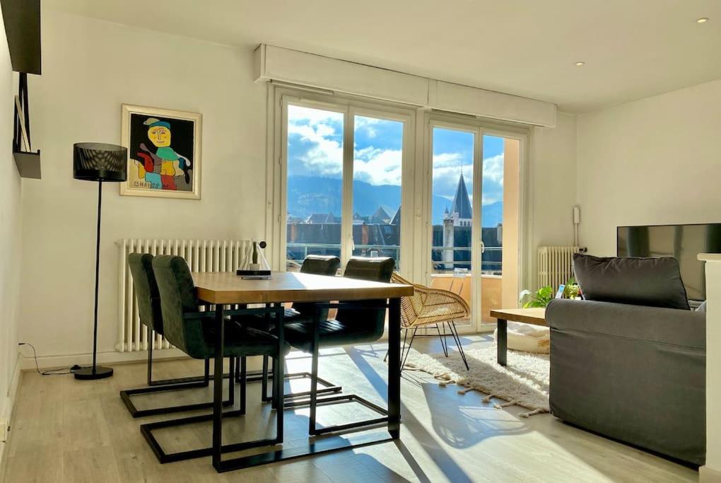 Ferienwohnung Toit-Terrasse Traversant Plein Centre 100M Du Lac Annecy Exterior foto