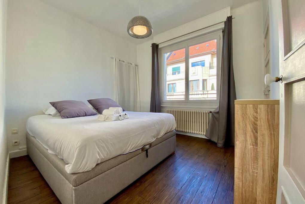 Ferienwohnung Toit-Terrasse Traversant Plein Centre 100M Du Lac Annecy Exterior foto